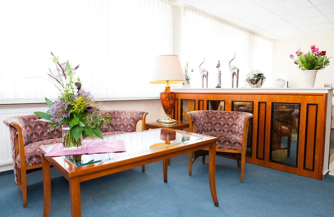 Hotel Am Duesseldorfer Platz-1